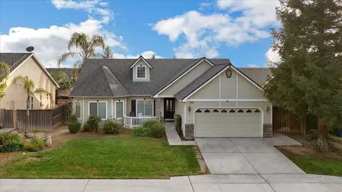 6585 E Raco Ave, Fresno, CA 93727