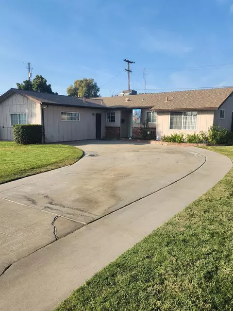 413 San Jose Ave, Clovis, CA 93612