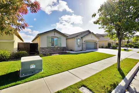 796 Arlington Ave, Lemoore, CA 93245 photo 1