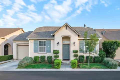 5560 N Citrus Ln, Fresno, CA 93711