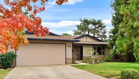 918 E Griffith Way, Fresno, CA 93704