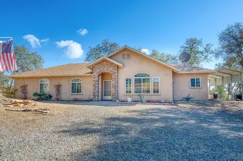 31755 Oak Junction Ln, North Fork, CA 93643