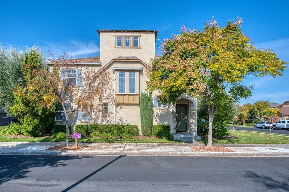 3991 Harlan Ranch Blvd, Clovis, CA 93619 21 Photos Movoto