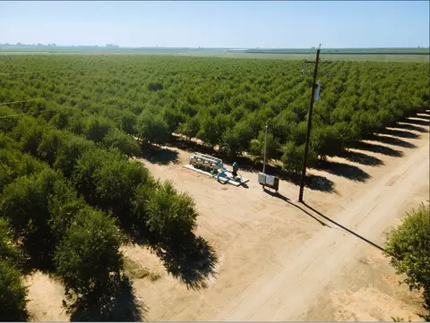 233 Road 21, Madera, CA 93637