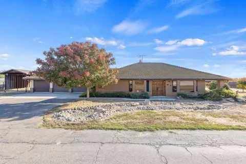 2475 N Grantland Ave, Fresno, CA 93723