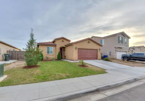 6859 E Lorena Ave, Fresno, CA 93727