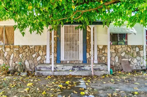 530 Rotan Ave, Madera, CA 93637