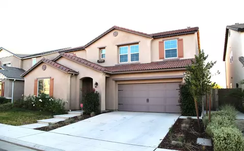 3034 Vermont Ave, Clovis, CA 93619