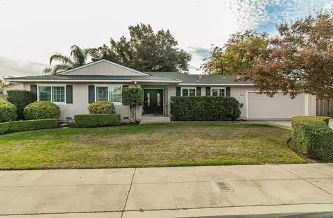 1734 Wrenwood Ave, Clovis, CA 93611