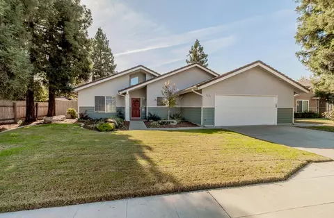 2376 Los Altos Ave, Clovis, CA 93611