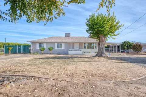 432 N Del Rey Ave, Sanger, CA 93657