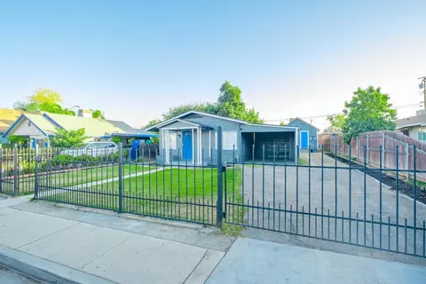 837 Evening Glow Ave, Reedley, CA 93654
