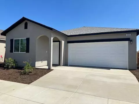 573 Green Ln, Lemoore, CA 93245