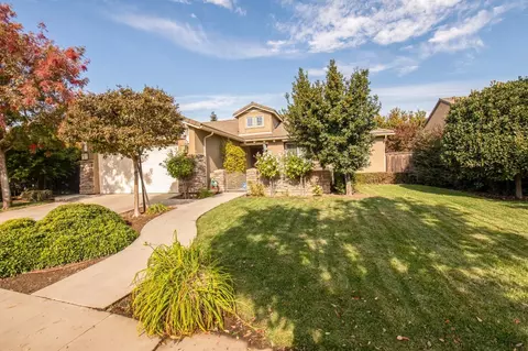3155 Mitchell Ave, Clovis, CA 93619