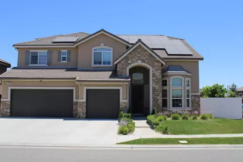 10530 N Sierra Vista Ave, Fresno, CA 93730