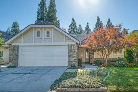 2320 Dawson Cove Ln S, Clovis, CA 93611