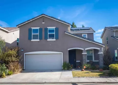 2377 S Justin Ave, Fresno, CA 93725