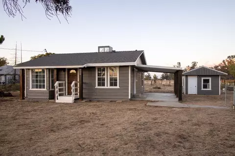 656 Crawford, Porterville, CA 93257