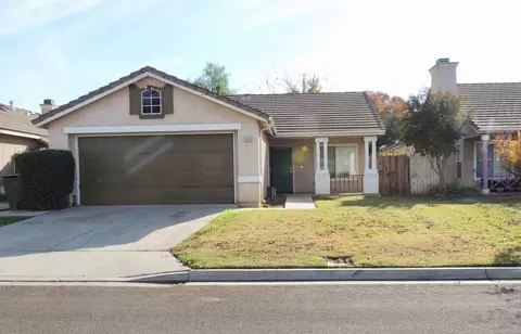 5649 W Norwich Ave, Fresno, CA 93722