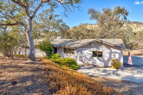 29150 Acorn Ct, Coarsegold, CA 93614
