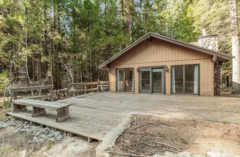 41379 Timber Dr, Shaver Lake, CA 93664