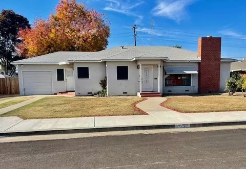 2837 D St, Selma, CA 93662