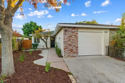 5079 W Ashcroft Ave, Fresno, CA 93722