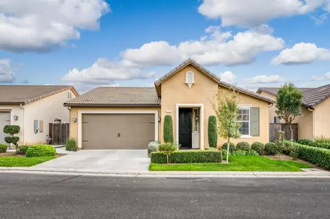 3994 Chessa Ln, Clovis, CA 93619