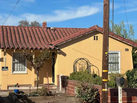 601 N Hughes Ave, Fresno, CA 93728