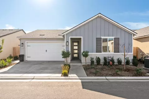 6575 E Tobey Ave, Fresno, CA 93727