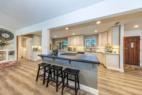 6020 N Spalding Ave, Fresno, CA 93710