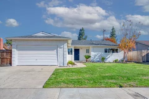 1375 Shirley Ave, Clovis, CA 93611
