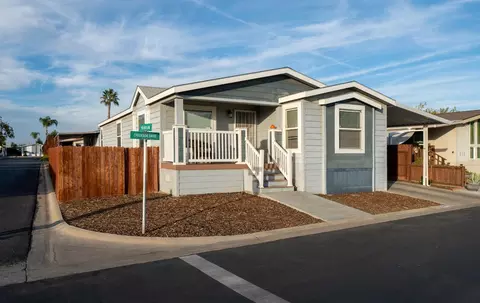 2575 S Willow Ave #214, Fresno, CA 93725