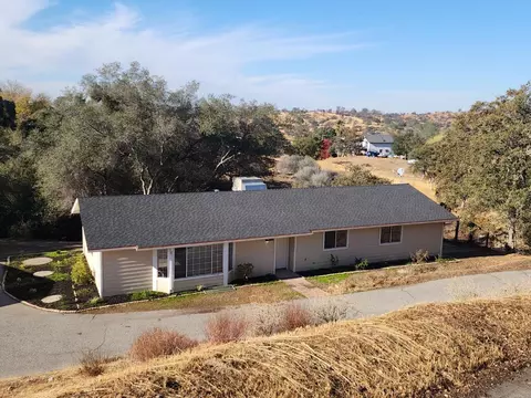 28322 River Road Way, Madera, CA 93636