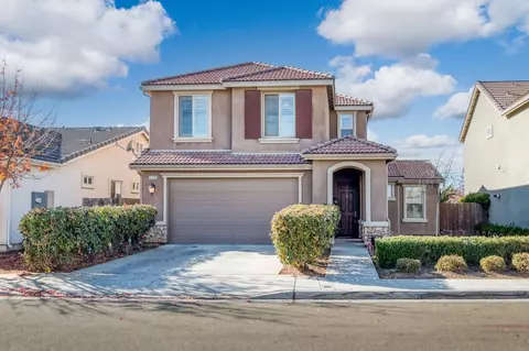 3370 Carmelita Ave, Clovis, CA 93619