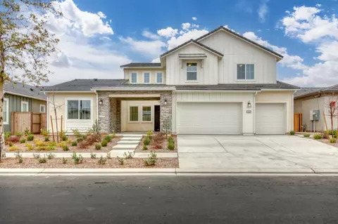 1042 Beaver Pond Loop, Madera, CA 93636 photo 1