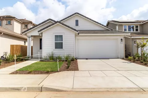 2172 N Millard Ave, Fresno, CA 93727