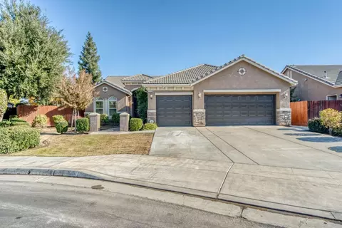 295 N Adler Ave, Clovis, CA 93612