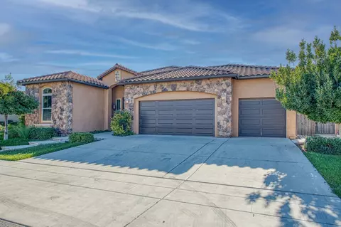 5924 E Burns Ave, Fresno, CA 93727