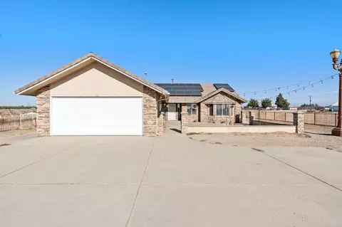 5660 E Nebraska Ave, Selma, CA 93662