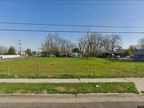 2553 S Rowell Ave, Fresno, CA 93725