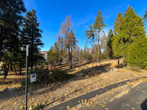 39616 Sunset Rock Ln #16, Shaver Lake, CA 93664