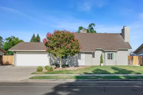 133 Armstrong Ave, Clovis, CA 93611