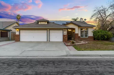 2593 Lake Way, Hanford, CA 93230