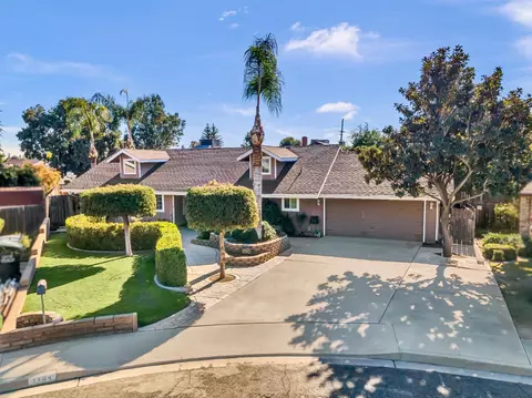 3434 S Vickie Ct, Visalia, CA 93277