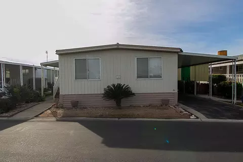221 W Herndon Ave #155, Fresno, CA 93650