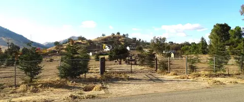 1 Lupine Dr, Wonder Valley, CA 93657
