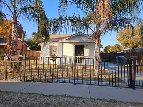 4735 E Grant Ave, Fresno, CA 93702