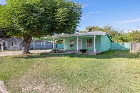 547 S Santa Clara St, Tulare, CA 93274