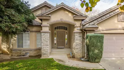 2074 E Revere Rd, Fresno, CA 93720